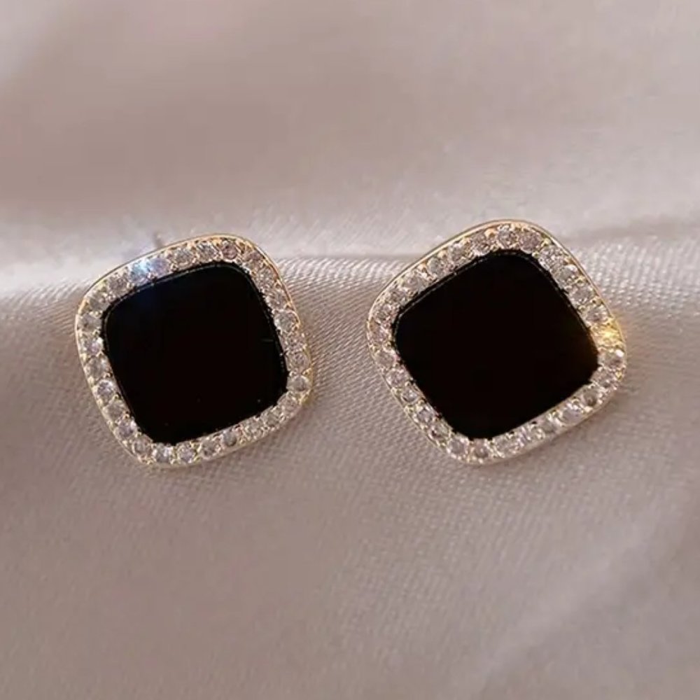 NEW 1 Pair Shiny Rhinestones-encrusted Fashion Stud Post Black Square Earrings